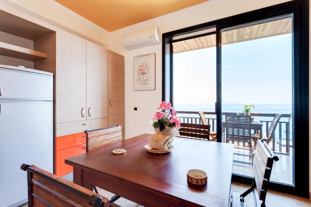 Taormina Panoramic Seaview Apartment Exteriör bild